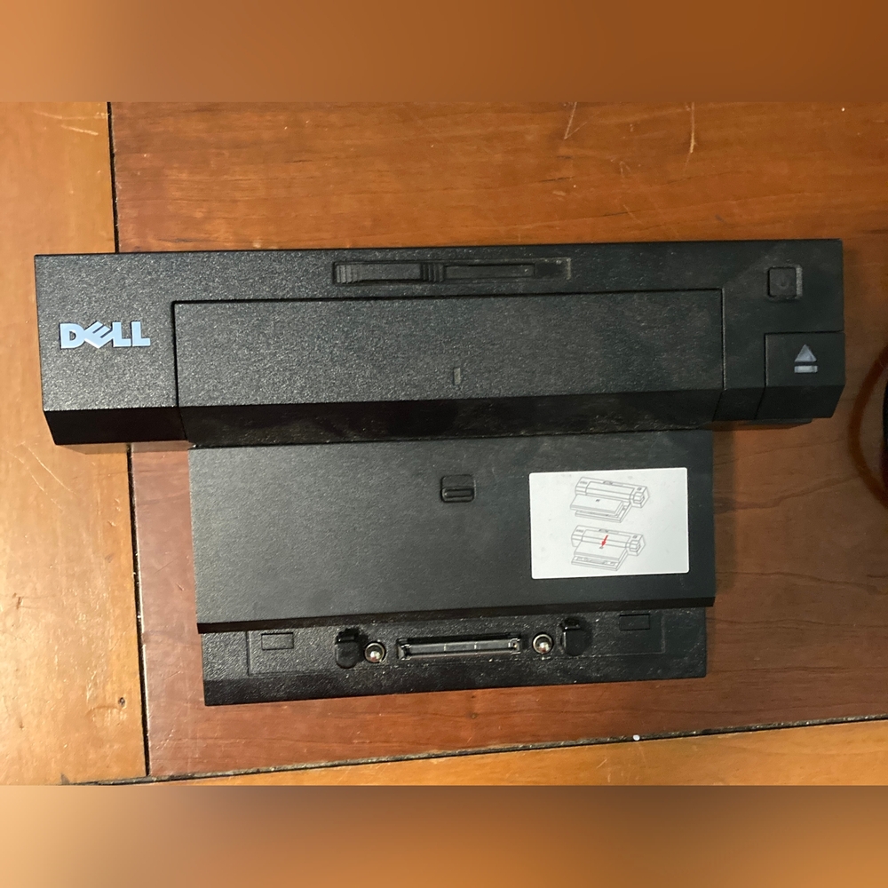 Product DescriptionE-Port Plus PR02X Docking Station / Port Replicator Kit.Inc
